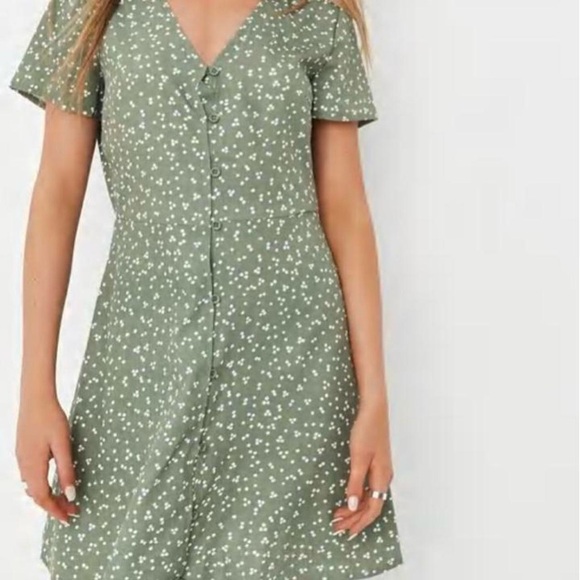 MISSGUIDED BUTTON THROUGH TEA DRESS SS POLKA DOT - Picture 4 of 7